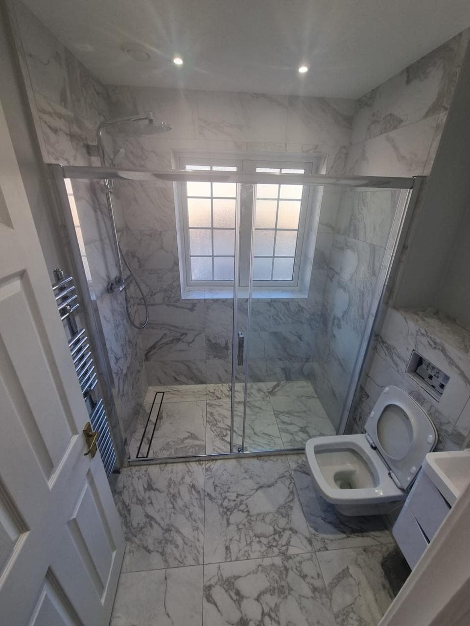 Bathroom Renovation in Dubai by H.E.M