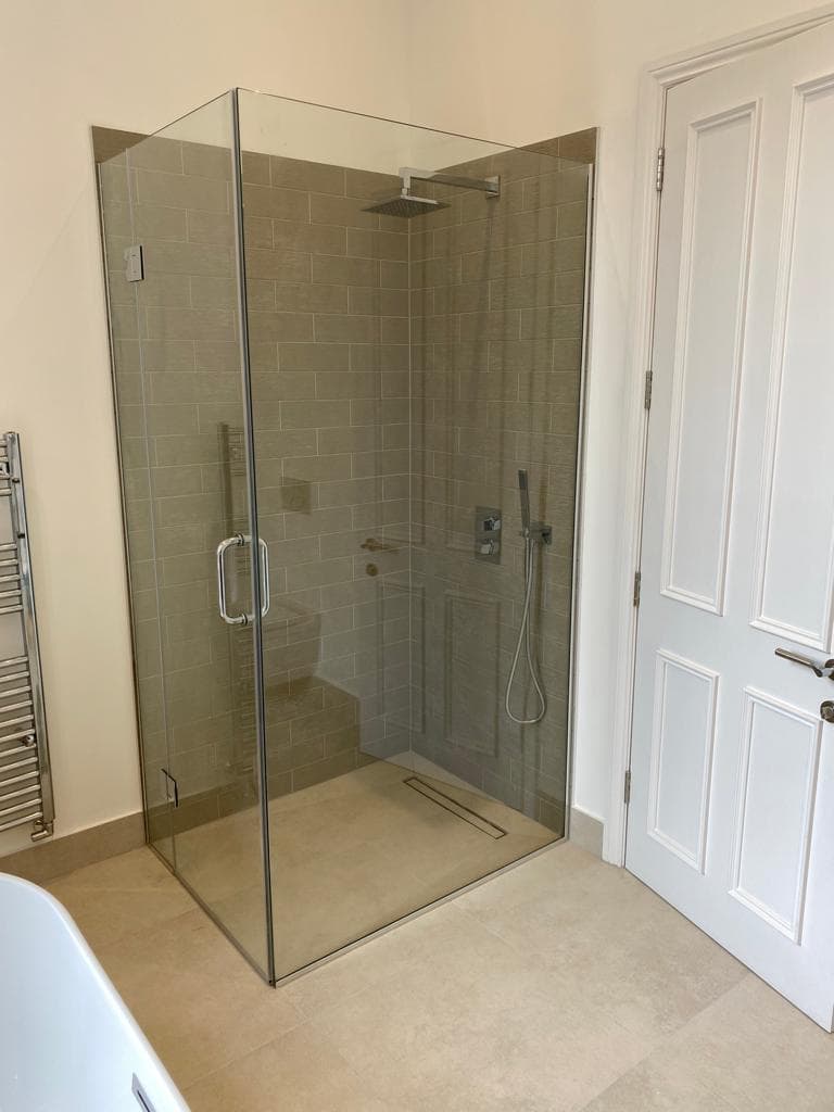 Bathroom Renovation in Dubai by H.E.M