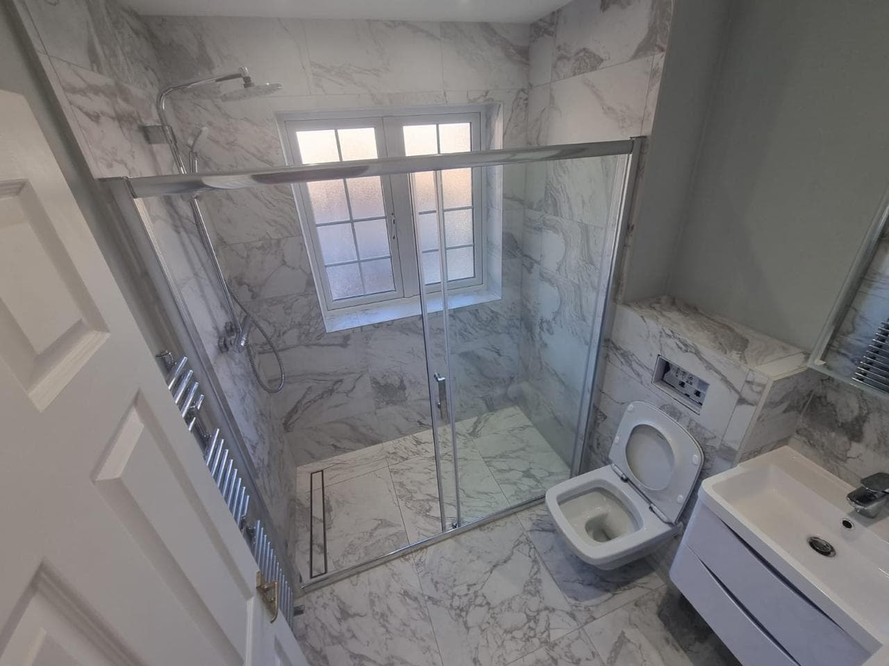 Bathroom Renovation in Dubai by H.E.M